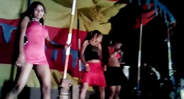 minh minh sport xxx Brunette thủ dâm trước mặt phim sex ngoại tình người lái xe.