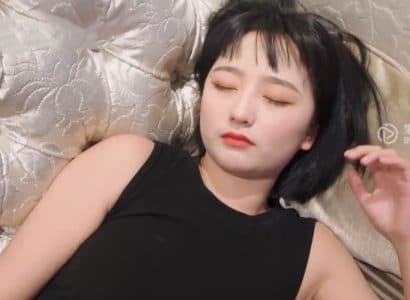 sex ko che hàn quốc Bà chủ say rượu nhìn nhầm nhân viên của mình là một người đàn ông rất sung mãn